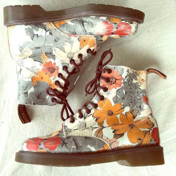 Dr. Martens Shoes - Dr. Martens Pascal floral boots